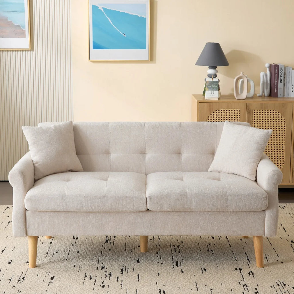Canapé 2 places en chenille beige de 162 cm à pieds bois, vue de face dans un salon