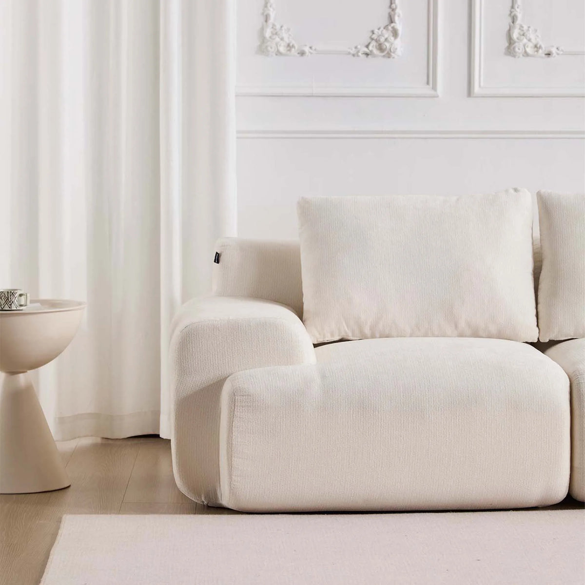 Canapé nuage blanc de 212 cm sans armature, vue de profil