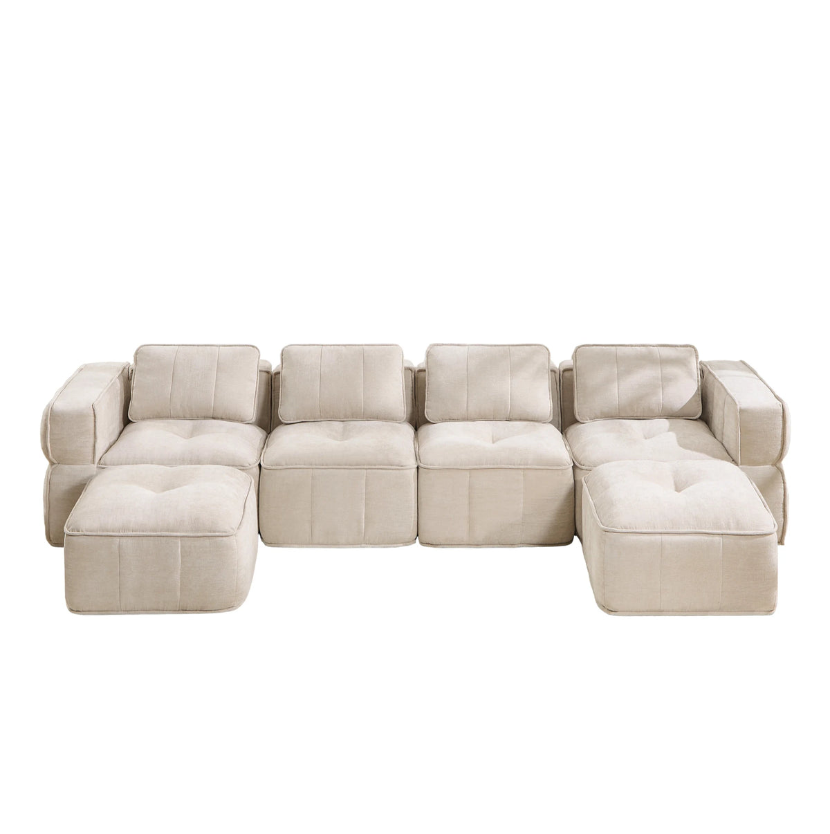Canapé modulable beige avec deux poufs, ensemble sur fond blanc