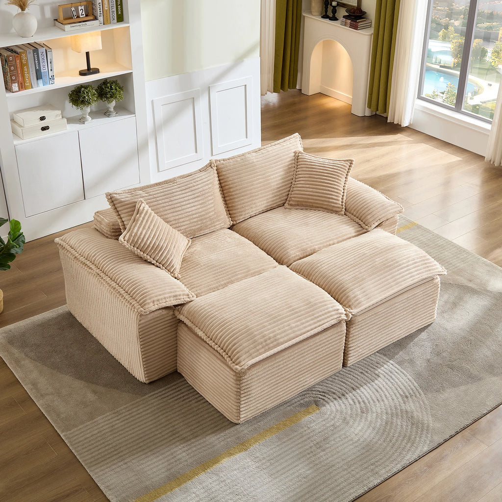 Canapé modulable en velours côtelé beige, dans un salon