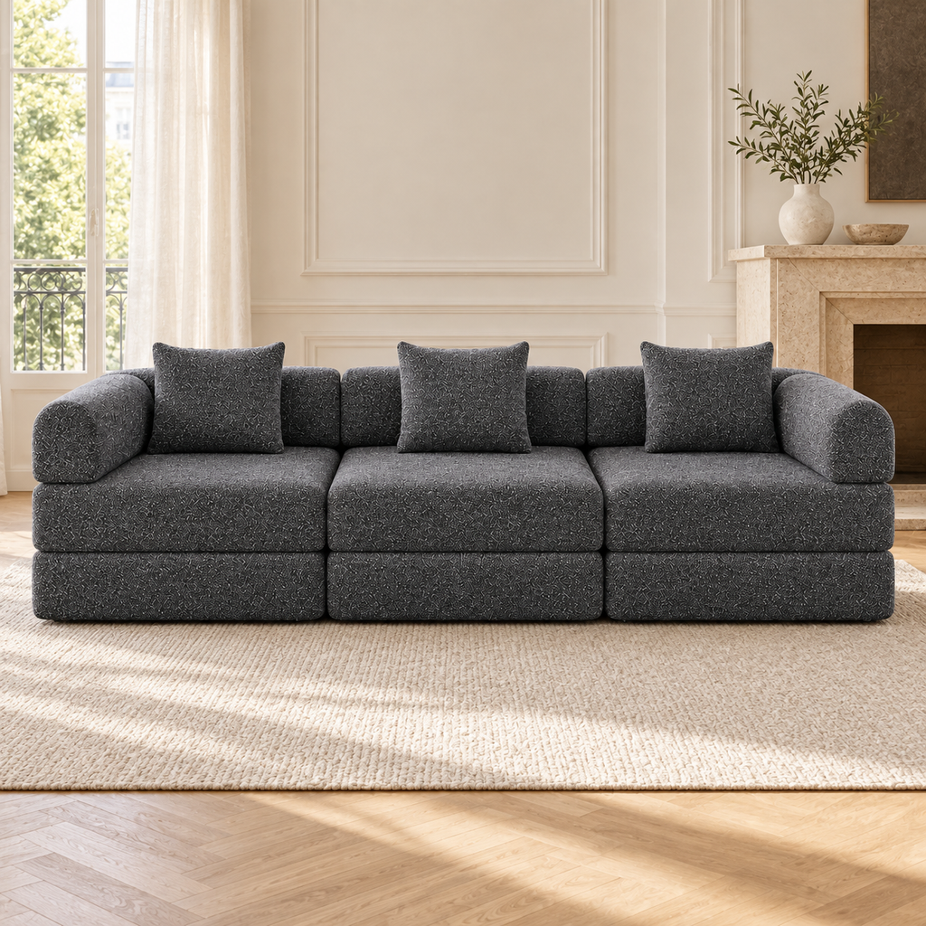 Canapé modulaire trois places en chenille, gris, autre angle dans un salon lumineux