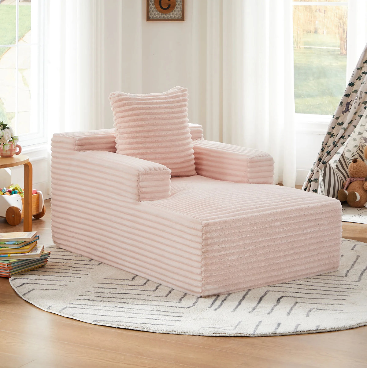 Chaise longue rose en velours côtelé, autre angle de vue