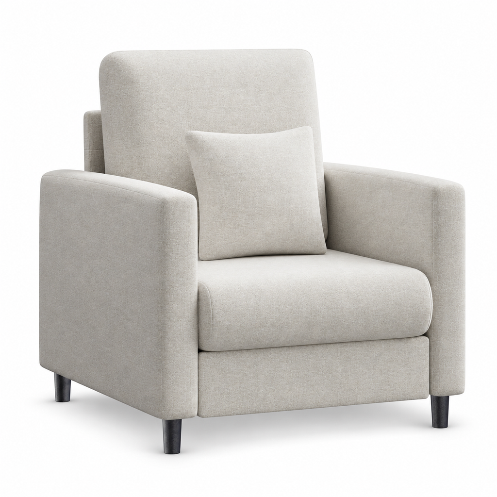 Fauteuil compact beige à accoudoirs rembourrés, vue sur fond blanc