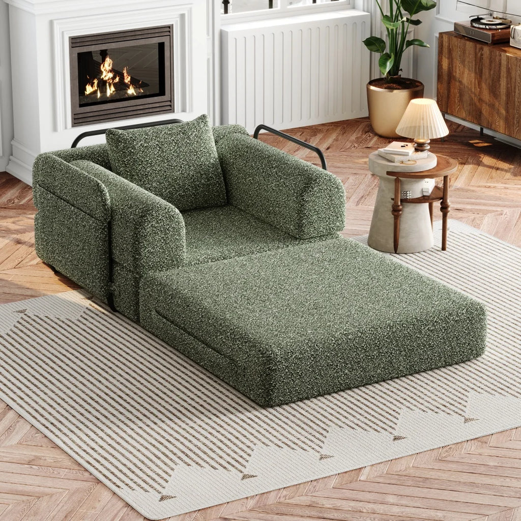 Fauteuil convertible vert en chenille avec accoudoirs, déplié en chaise longue dans un salon