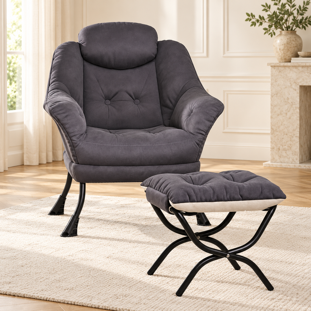 Fauteuil relax gris avec repose-pieds assorti, ensemble, autre angle dans un salon lumineux